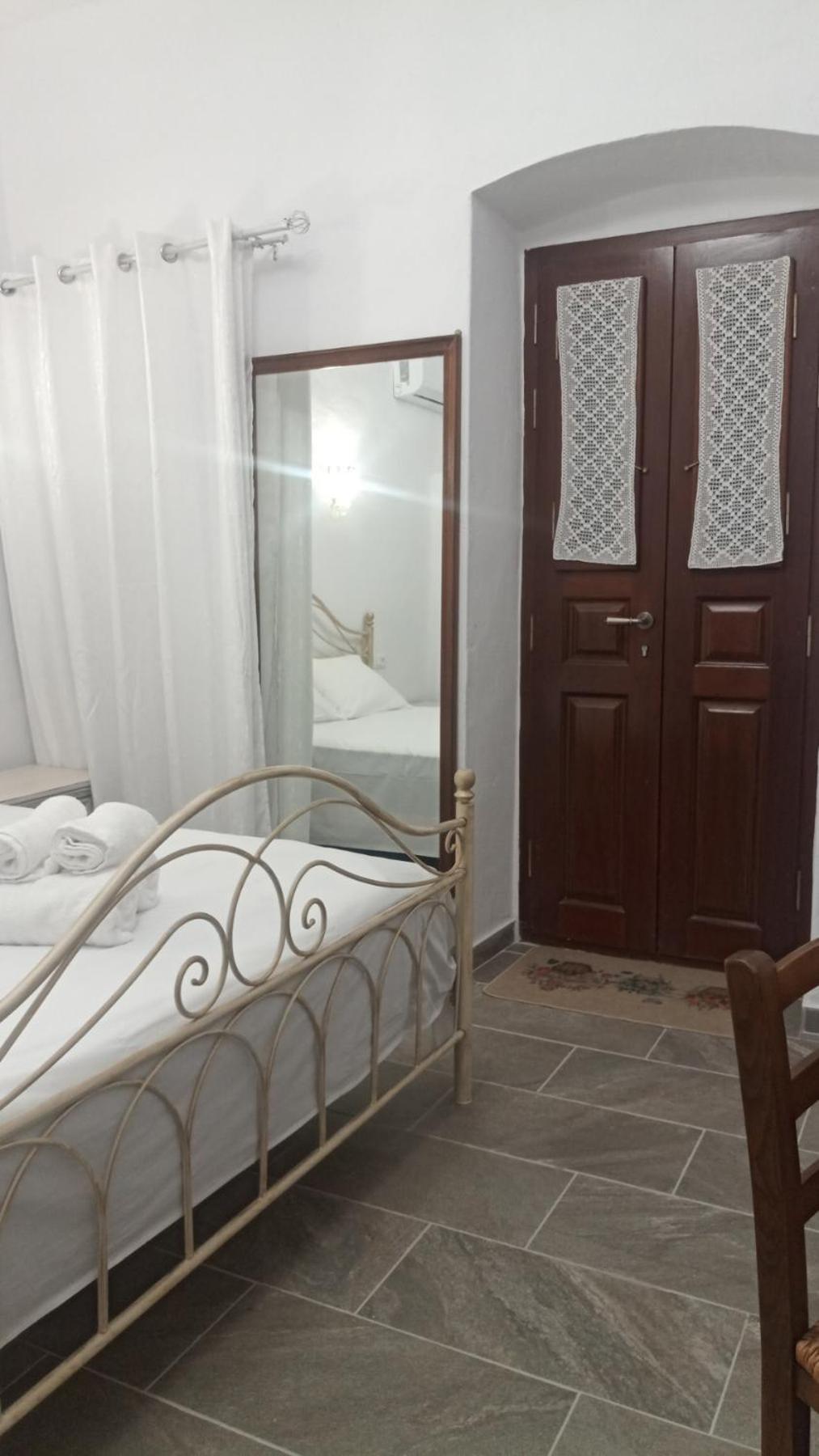 Villa Ξενοιασιά à Kythnos Extérieur photo